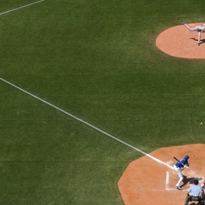 官方娱乐平台-防守艺术与王者归来，詹姆斯在法国赛场展现攻防一体的统治力，詹姆斯法国赛场演绎王者级攻防统治